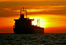 ناقلات النفط الروسية عالقة في أعالي البحار بسبب العقوبات الغربية 