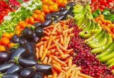 الخضروات والفاكهة تقود التضخم لانخفاض طفيف