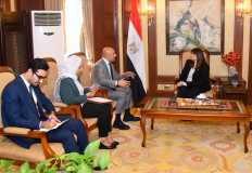 وزيرة الهجرة تلتقي أشرف روفائيل رجل الاعمال المصري بامريكا لبحث خطته للتوسع في الاستثمار بمصر