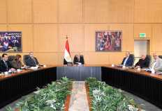 وزير الإسكان يشدد على ضرورة الالتزام بالمواعيد المحددة لتسليم وحدات "سكن لكل المصريين"