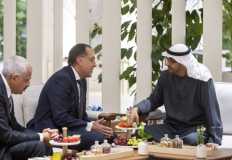 لقاءات مدبولى فى الإمارات تربك حسابات تجار دولار أمريكا " الأسود " فى مصر