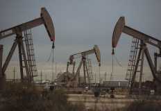 صعود أسعار النفط تزامنًا مع خفض إمدادات "أوبك بلس"