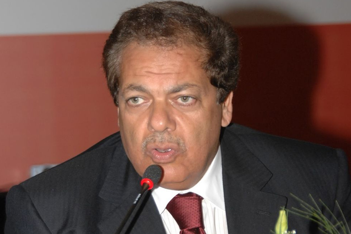 فوز محمد أبو العينين بجائزة الدبلوماسية الدولية لدول البحر المتوسط