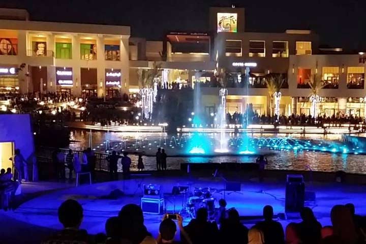 " اتصالات " توقع اتفاقية مع مجموعة الفطيم