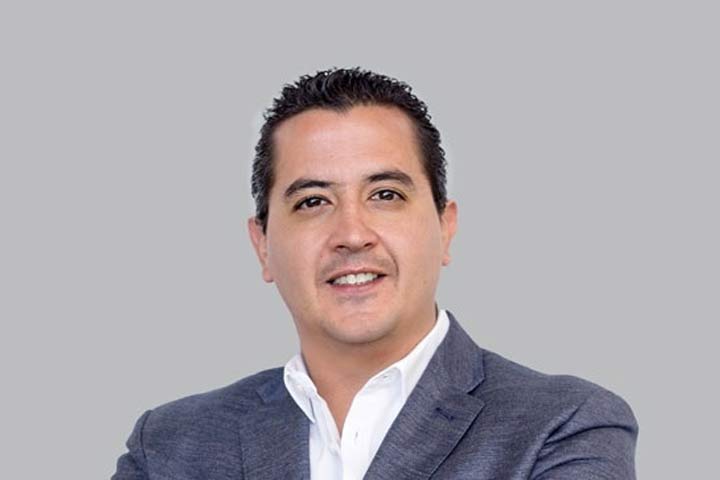 تعرف على رجل الاعمال محمد عكاشة رائد الحلول الانشائية 