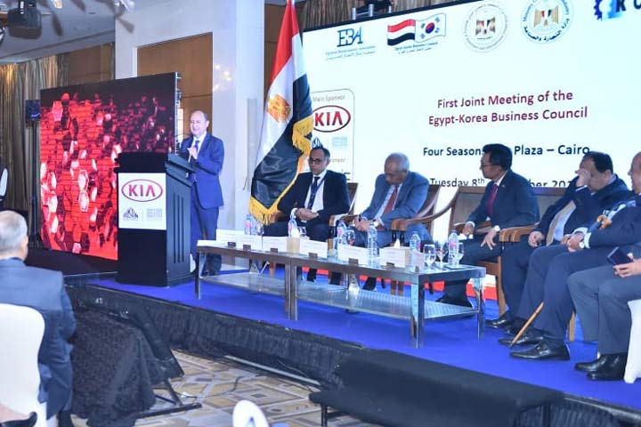 بمشاركة كبيرة من مجتمع الاعمال بالبلدين .. وزراء التجارة والاستثمار  والمالية يفتتحون فعاليات منتدى الاعمال المصرى الكوري