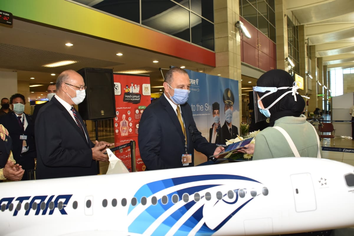 بالصور ..تفاصيل اول يوم لاستئناف الطيران الدولى من مصر 