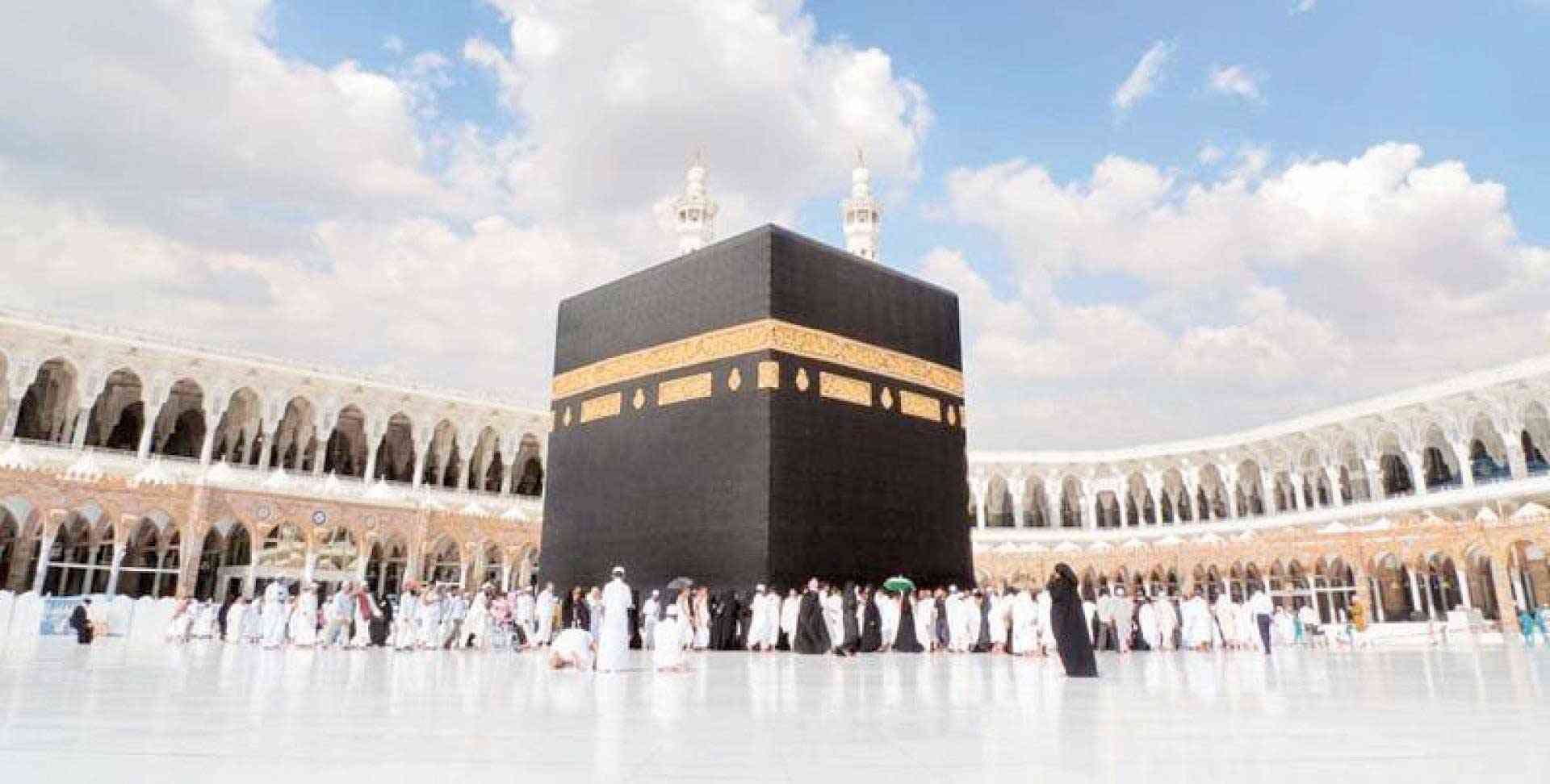 توقعات بزيادة أسعار برامج العمرة مع ارتفاع سعر الريال السعودي امام الجنيه