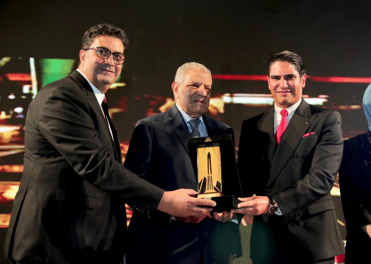 بحضور إبراهيم محلب .. ملتقى القاهرة الدولي لشركاء العمران يكرم أحمد أبو هشيمة وحسين صبور والفريق العصار وعثمان أحمد عثمان والفريق عبد المنعم التراس