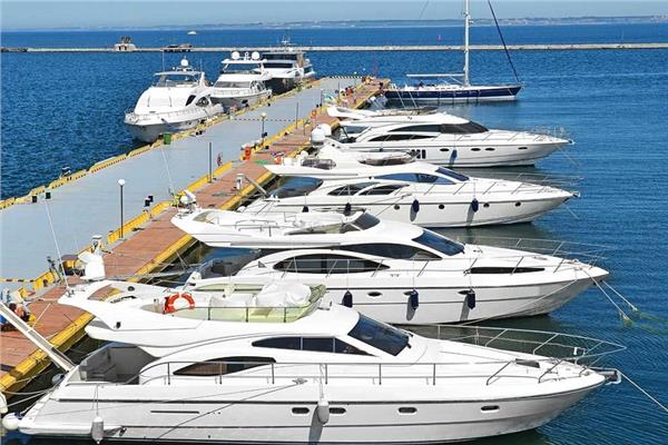 الحكومة تبحث فرص تطوير سياحة اليخوت في مصر