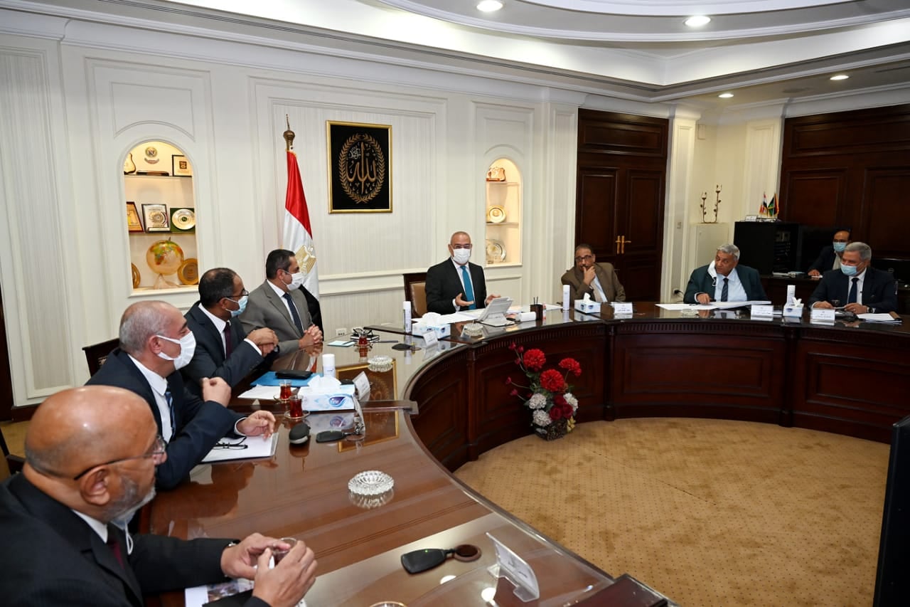 وزير الإسكان يشدد على سرعة الإنجاز فى تنفيذ المبادرة الرئاسية "حياة كريمة"
