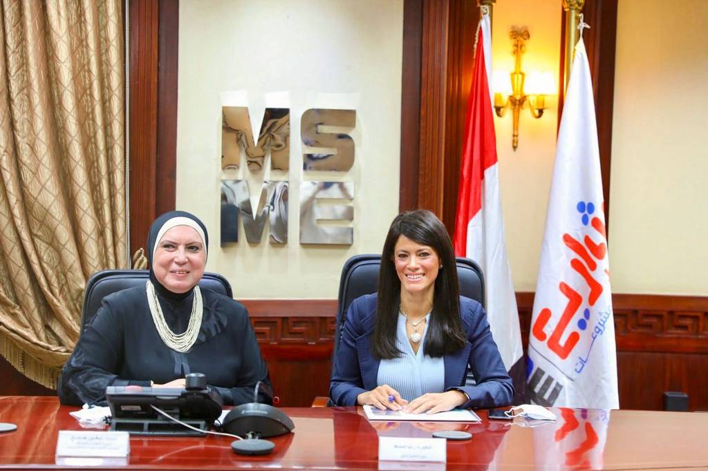 وزيرتا الصناعة والتعاون الدولي تبحثان توفير التمويل لدعم المشروعات الصغيرة