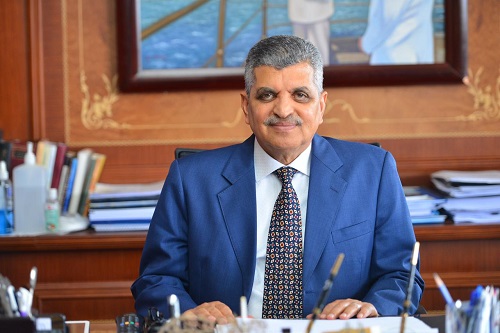 رئيس قناة السويس يؤكد أن الممر الملاحي لم يتأثر بتجنب بعض السفن المرور عبر البحر الأحمر