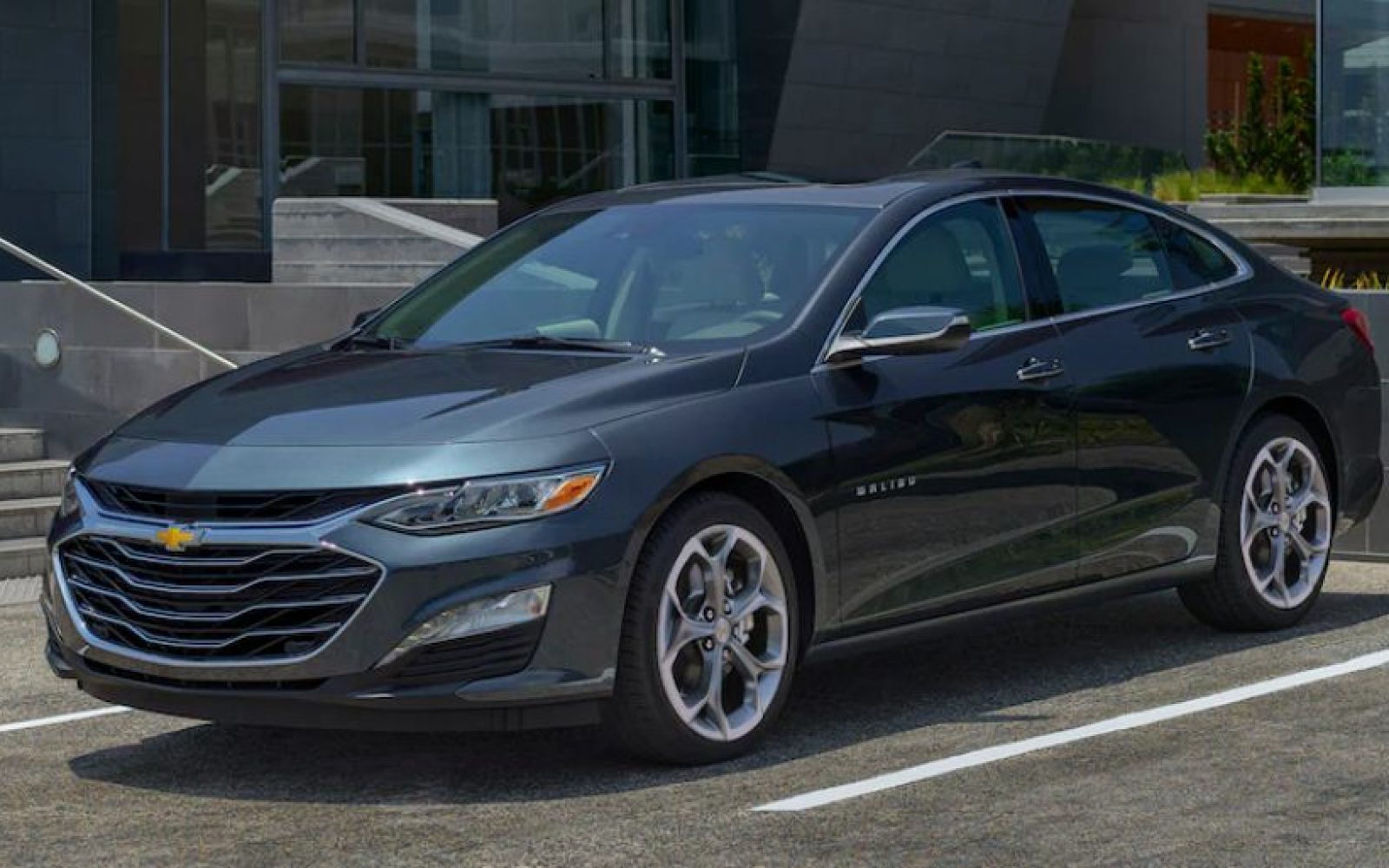 المنصور للسيارات: "شيفروليه ماليبو" 2022 لدى الموزعين قريبا