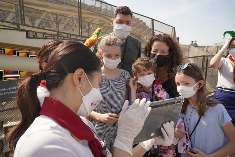 إكسبو 2020.. طفل يفوز بجائزة الزائر رقم 500 ألف لجناح كوريا الجنوبية