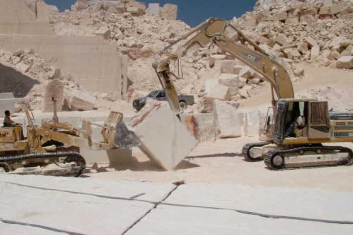 277 مليون دولار صادرات المواد المحجرية حتى أكتوبر 2021