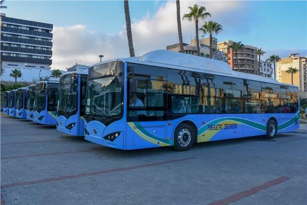 مدبولي يجتمع مع كبار المصنعين للأتوبيس الكهربائي لمناقشة استعدادات تشغيله قبل قمة تغير المناخ بشرم الشيخ