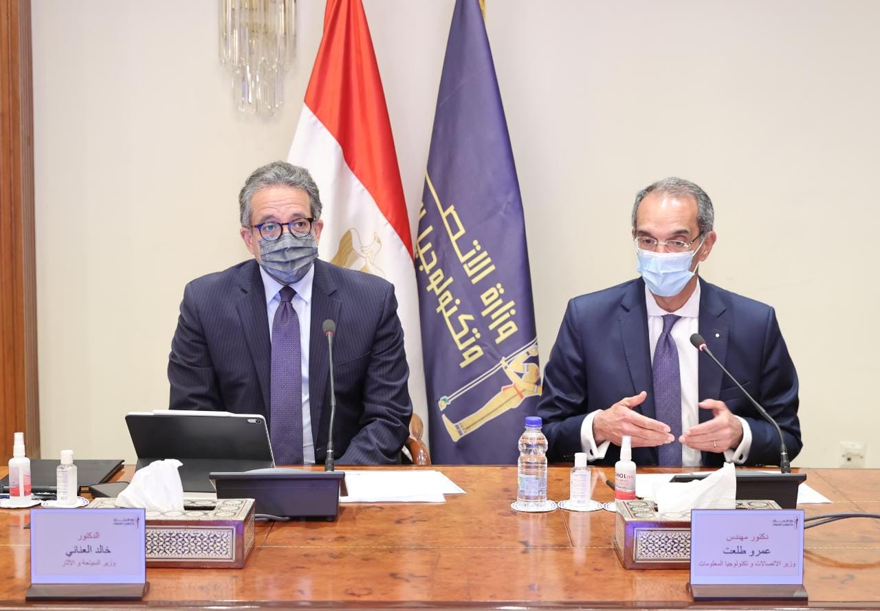 تعاون بين وزارتي السياحة والإتصالات لرفع كفاءة الإنترنت بالفنادق