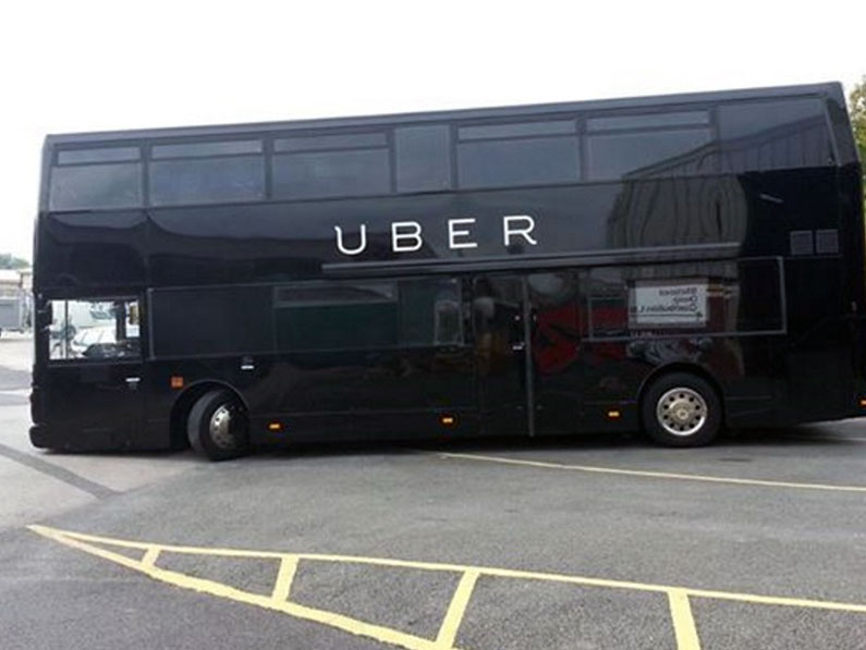 مصر أول دولة في العالم تشهد إطلاق "أوبر باص" للشركات