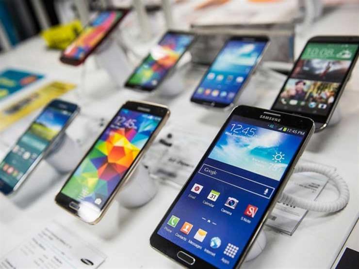 الدولار يرفع أسعار "المحمول" رغم ركود الأسواق.