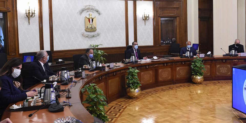 "المالية" تتحمل الضريبة العقارية عن القطاعات الصناعية 3 سنوات