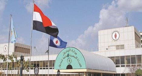 مصادر : البترول تشتري 50% من حجم الاستهلاك لسد العجز