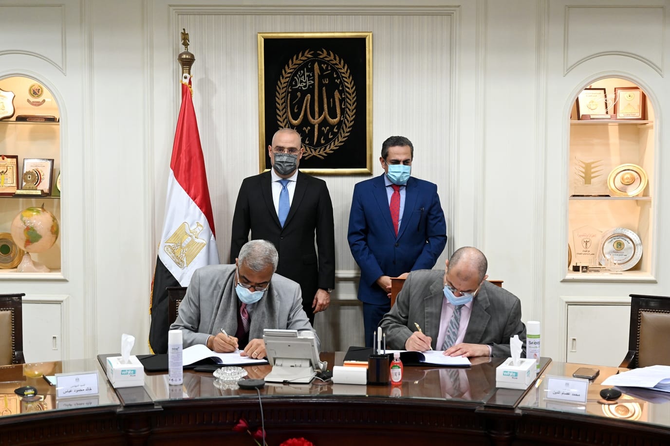 بحضور الجزار وهشام طلعت مصطفى  .. تفويض الشركة العربية لبيع وحدات "المجتمعات العمرانية" بالرحاب ومدينتي