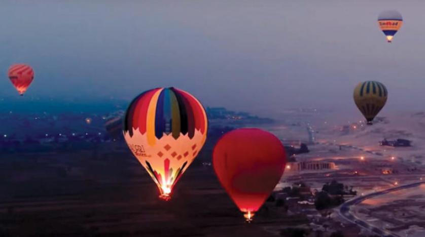 عودة رحلات البالون الطائر في الأقصر الي العمل بعد تعليقها بسبب حادث