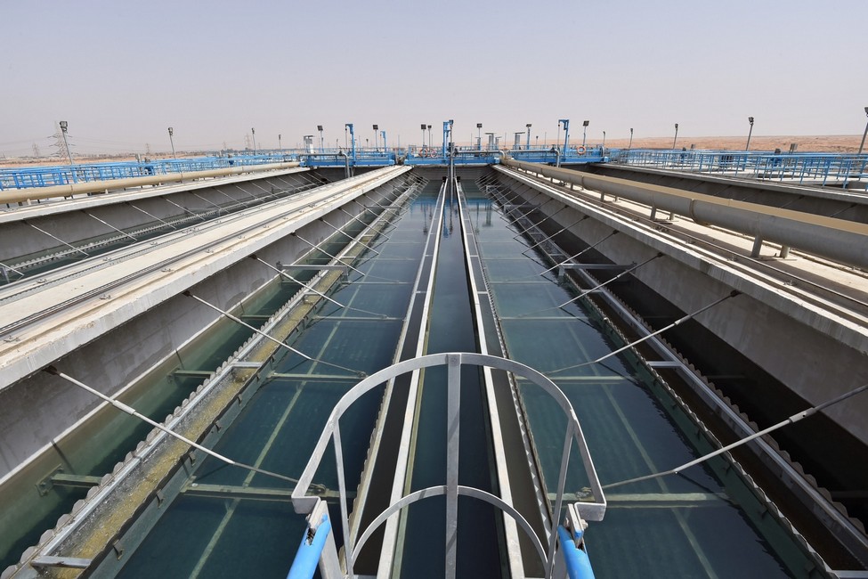 وزير الإسكان: تنفيذ 75% من مشروع محطة تنقية مياه الشرب بالعاشر من رمضان