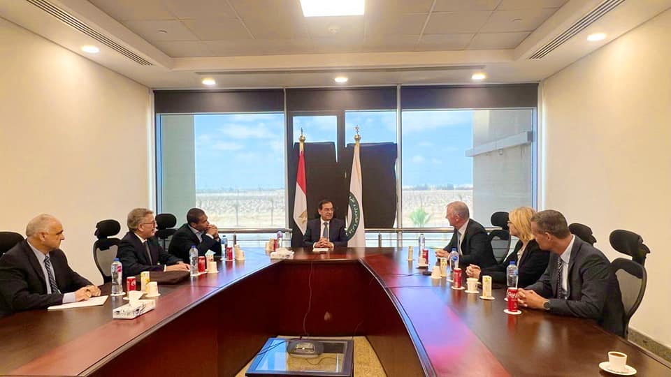 وزير البترول يبحث مع شركة دنماركية تقنيات استخدام الأمونيا الخضراء