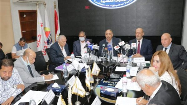 ٤٢حزبا تدعم إقامة المؤتمر الاقتصادي  تلبية لدعوة الرئيس السيسي
