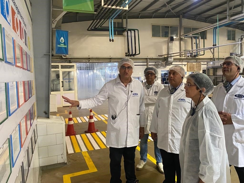 سفيرة سويسرا تزور مصنع "هيرو" بالقليوبية