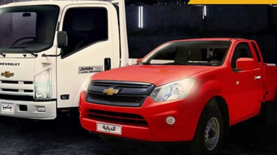 موزع سيارات يكشف سر اختفاء "الدبابة والجامبو" من السوق