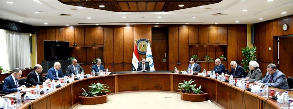 "الملا" يطالب بتعظيم موارد قطاع البترول لدعم الاقتصاد