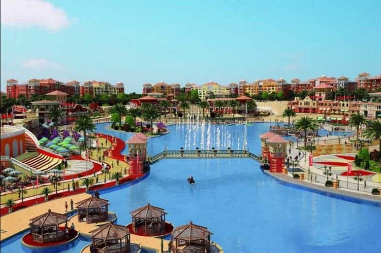 افتتاح أكبر نافورة راقصة في مصر بمشروع عقاري بأكتوبر