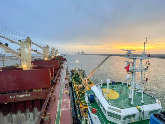 تمويل السفن بالميثانول الأخضر .. تفاصيل أول اجتماع لهيئة القناة خلال العام المالي الجديد