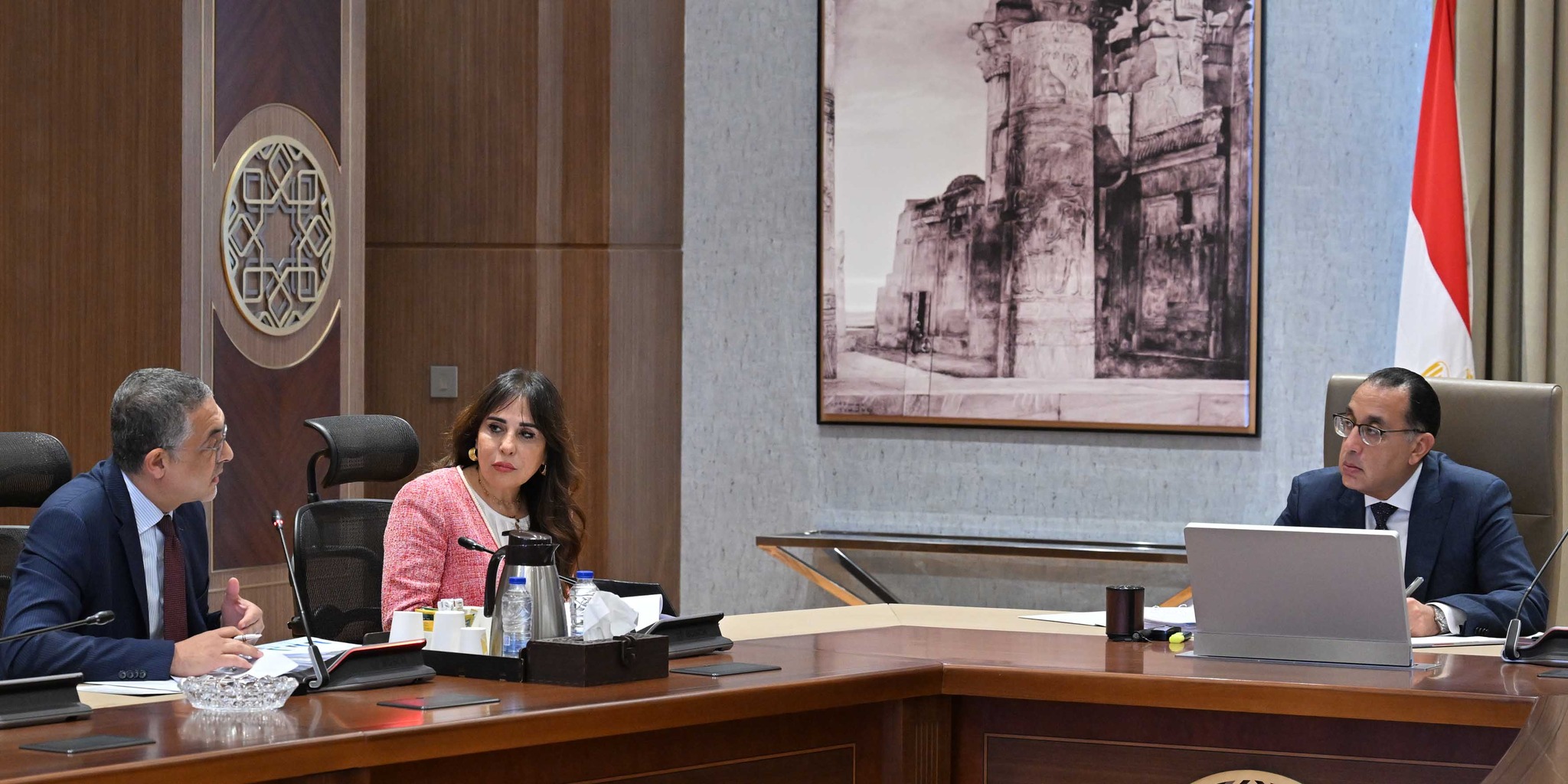 إطلاق "منصة" إلكترونية لمنح الرخص الذهبية للشركات قريبًا