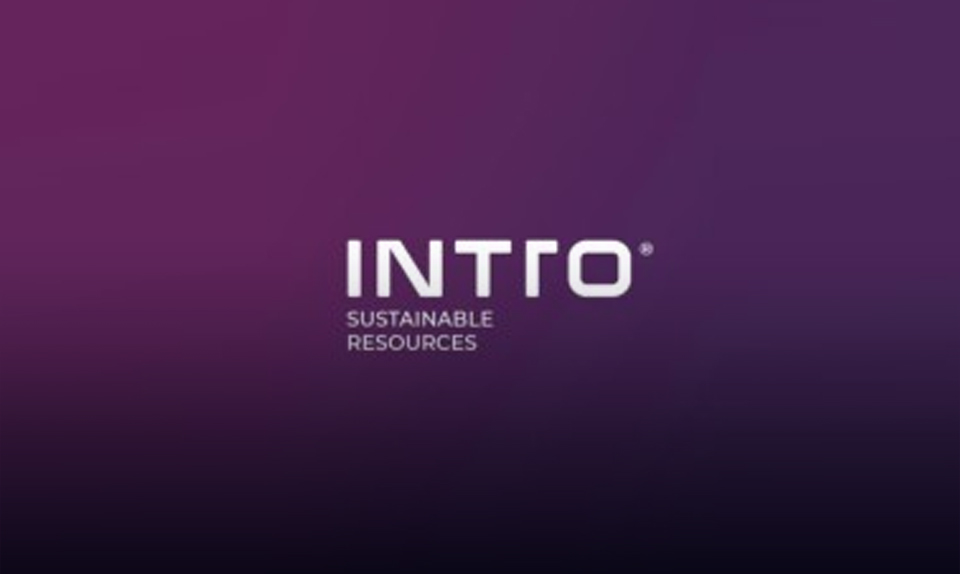 انترو للطاقة تبحث فرص الشراكة في بناء محطات لتوليد الطاقة النظيفة