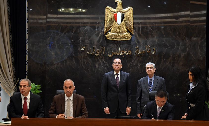مصر و الصين توقعان مذكرة تفاهم لتطوير مشروع طاقة شمسية بقدرة 10 جيجاوات