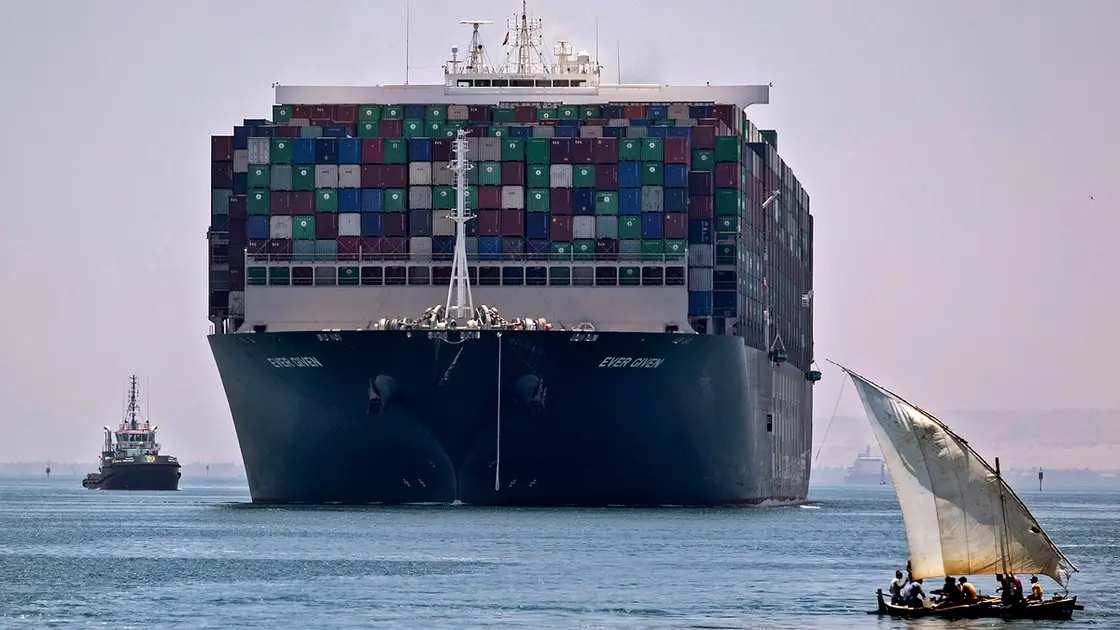 انتيبوليوشن إيجيبت تقتنص عقد جمع مخلفات السفن العابرة لقناة السويس