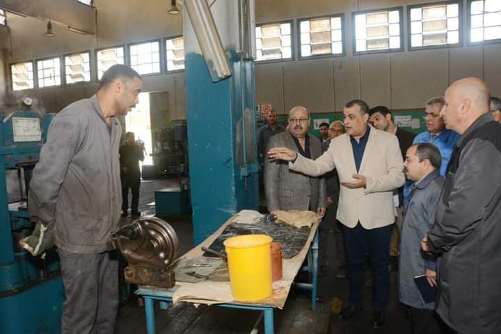وزير الإنتاج الحربي في زيارة صباحية مفاجئة لمصنع 81 الحربي