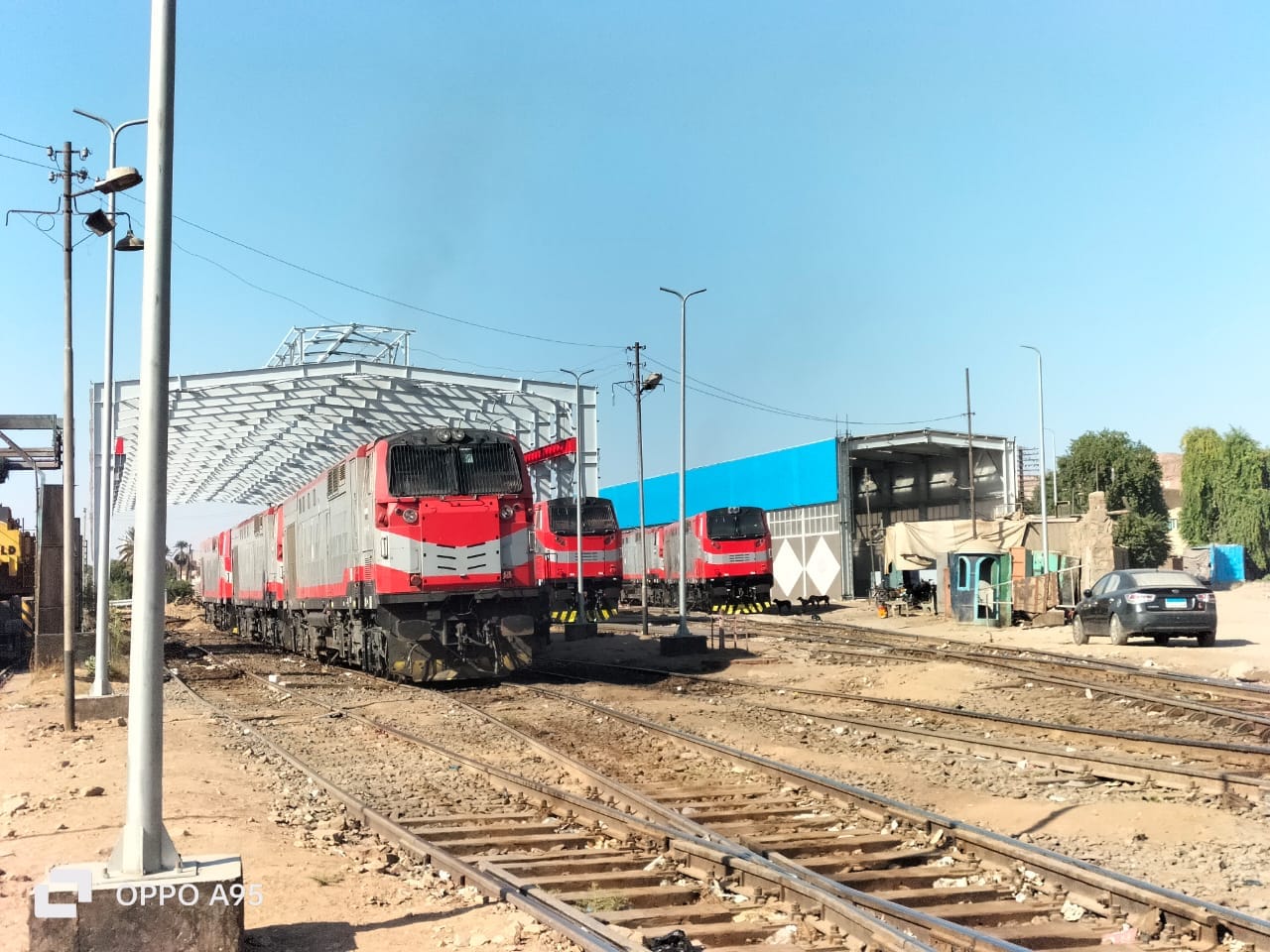 الوزير: التعاون مع ثلاث شركات عالمية لصيانة القطارات