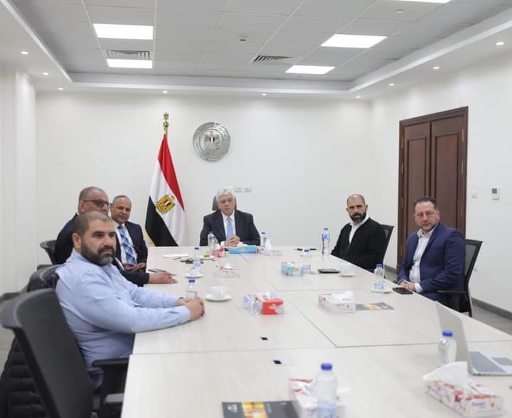 بدء التصنيع الفعلي للسيارة الكهربائية في مصر .. والمطالبة بطرحها في الأسواق العام الحالي