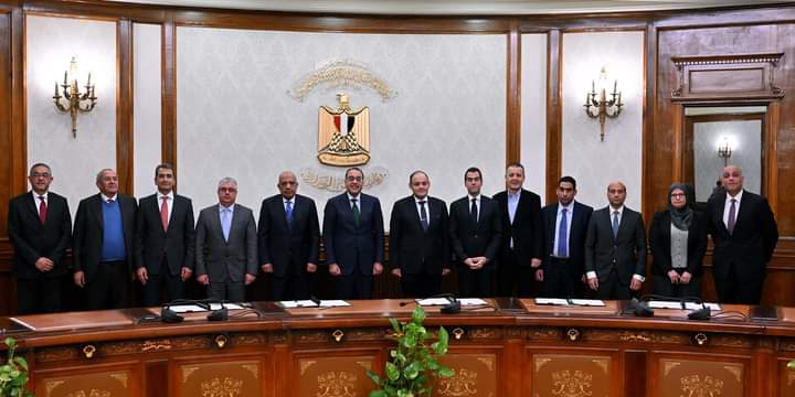 توقيع خمس اتفاقيات إطارية للشراكة بين اقتصادية قناة السويس وشركات قطاع خاص