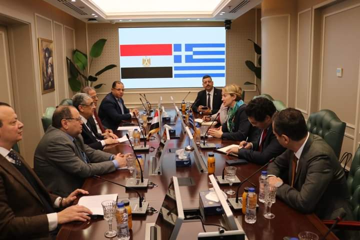 اليونان: الربط الكهربائى مع مصر يعزز الشراكة