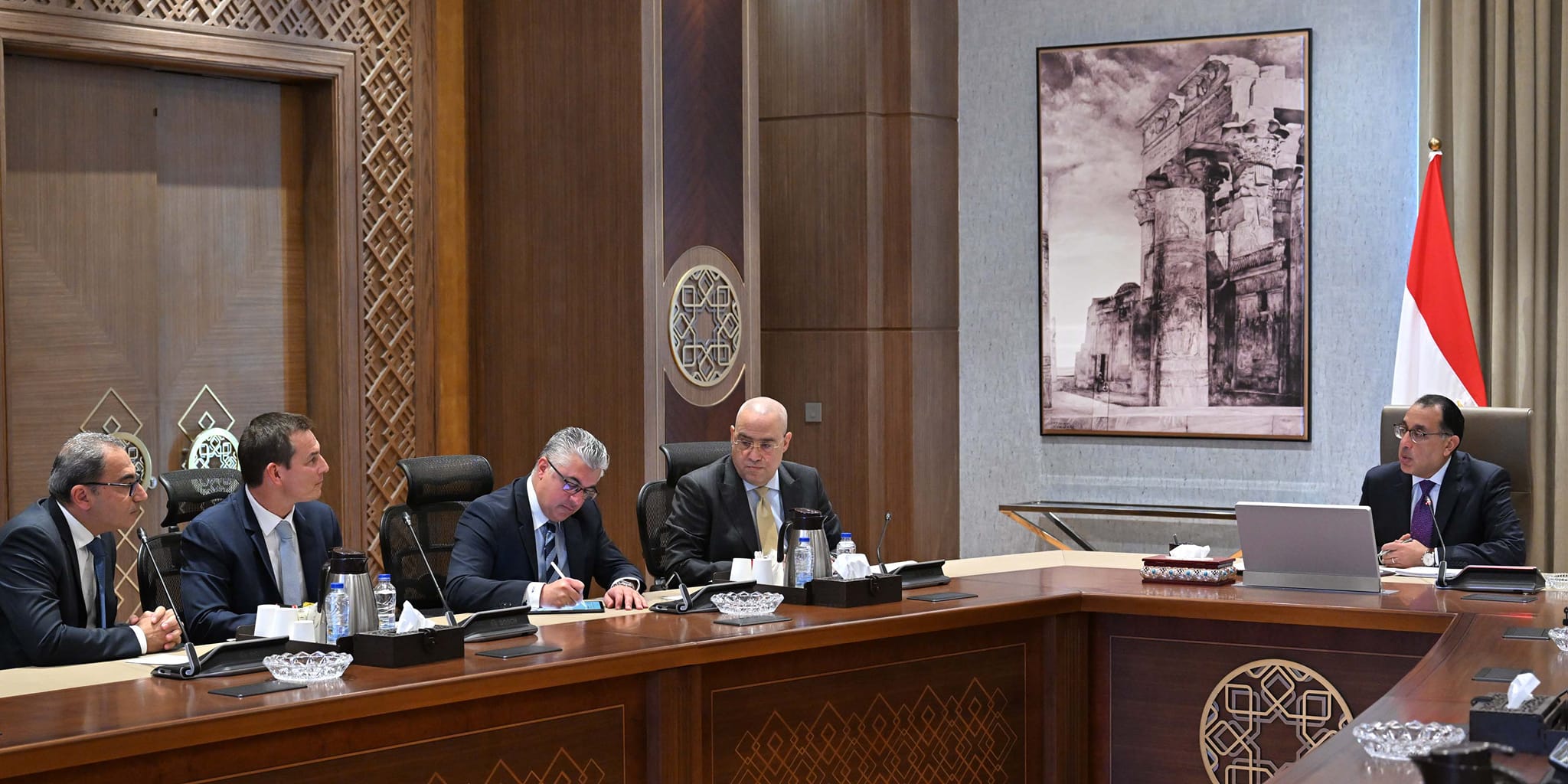 شنايدر إلكتريك الفرنسية تقدم مبادرة لإنشاء 1000 منزل ذكي