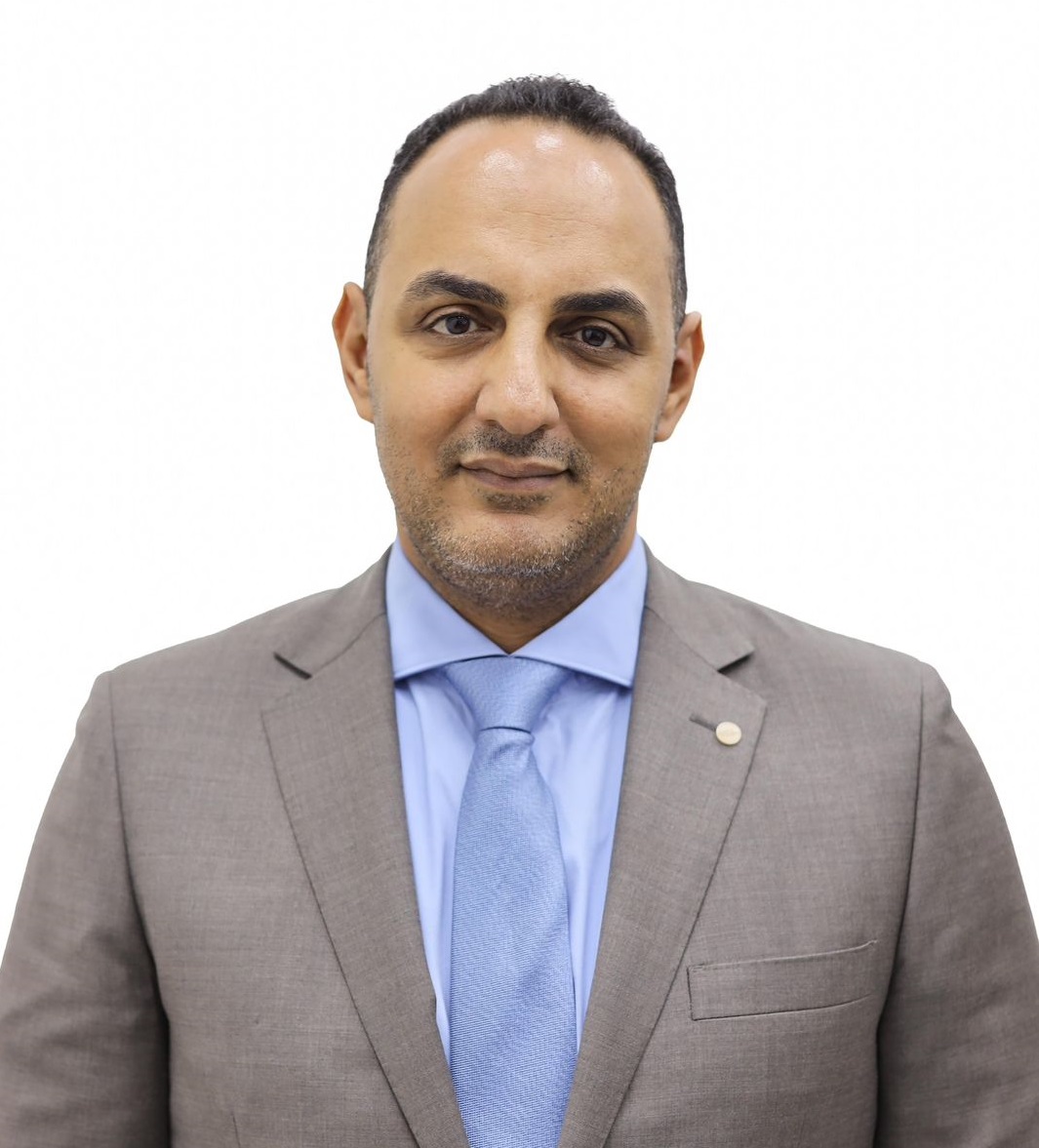 خبير: قرارات الرئيس للحماية الاجتماعية تمهد لبرنامج إصلاح اقتصادي جديد