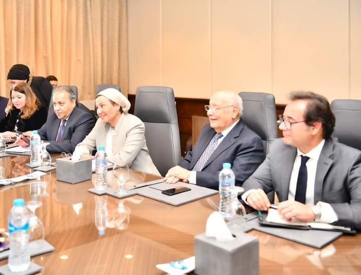 مصر والاتحاد الأوروبي يبحثان آلية تعديل الحدود الكربونية في الصناعات الثقيلة