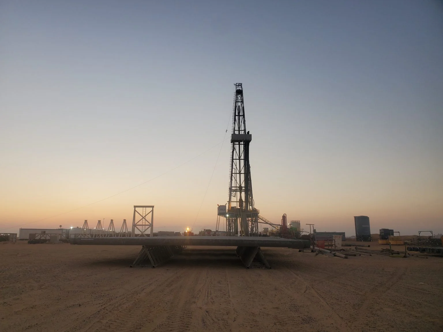 تاج أويل الكندية تقترب من بدء انتاجها من حقل أبو رواش