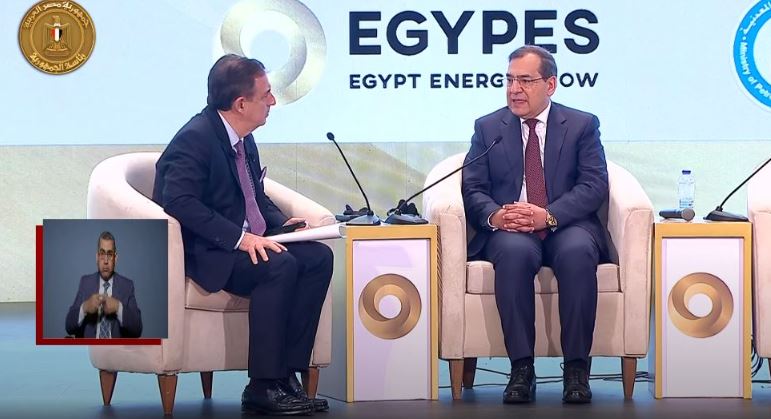 وزير البترول يطالب ببرامج لتمويل عمليات التحول الطاقي